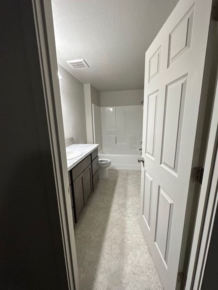 1010 E Mt Baker St - Photo 7 of 10