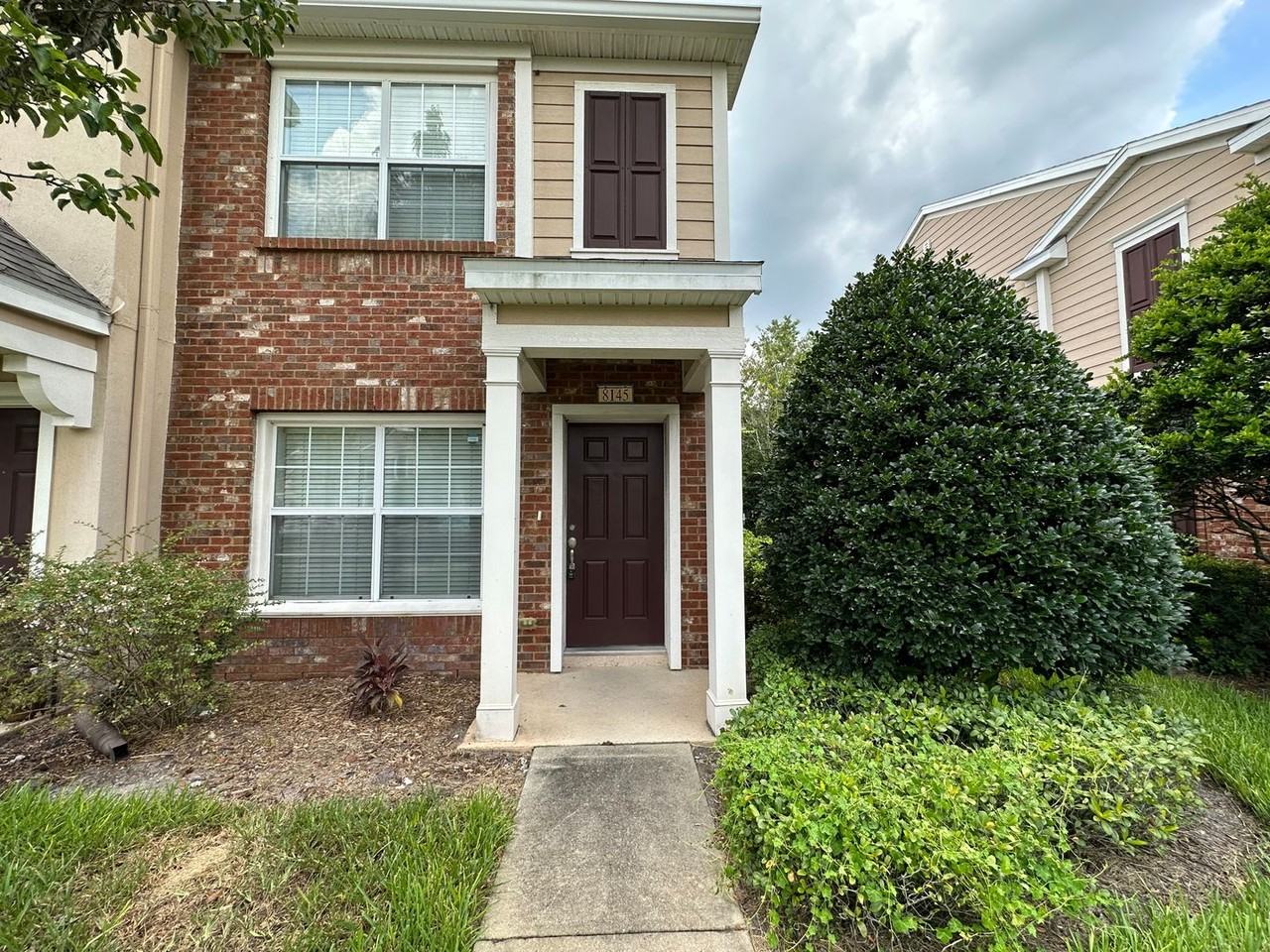 8145 Summerside Cir - Photo 2 of 20