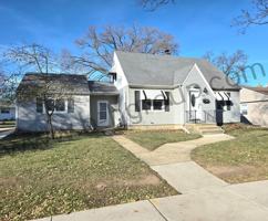 featured image of 4114 Harding Rd