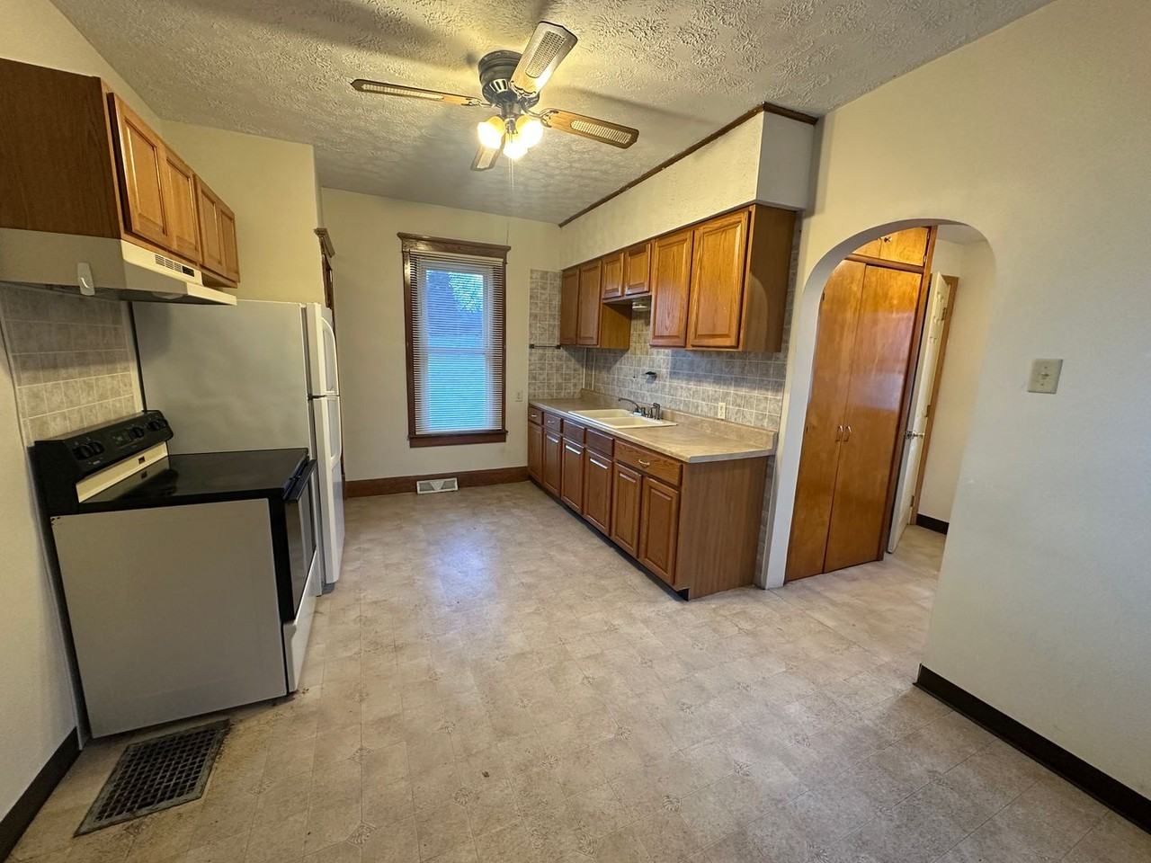 5473 N Wooster Avenue Ext Nw - Photo 2 of 6