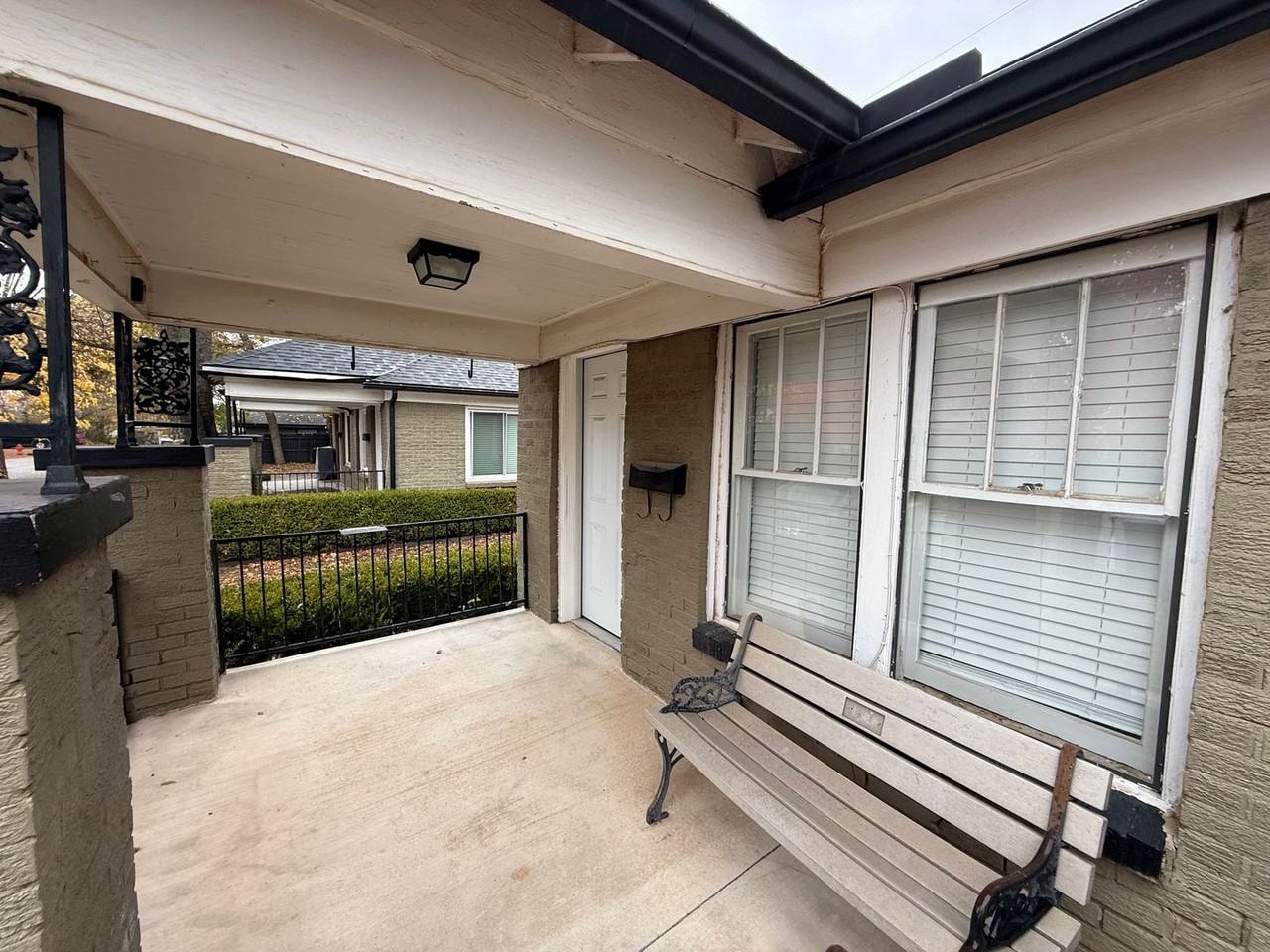 1203 Military Ct - Photo 3 of 20