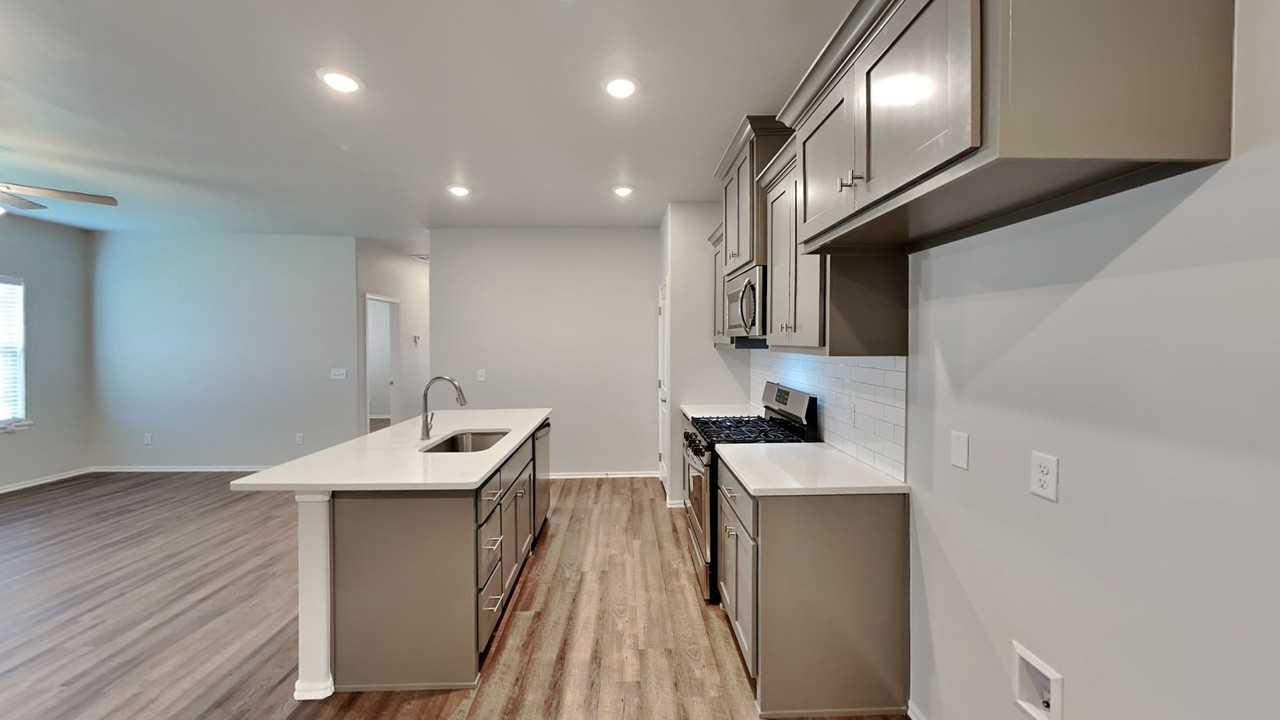 9325 Nw 124th St - Photo 7 of 23