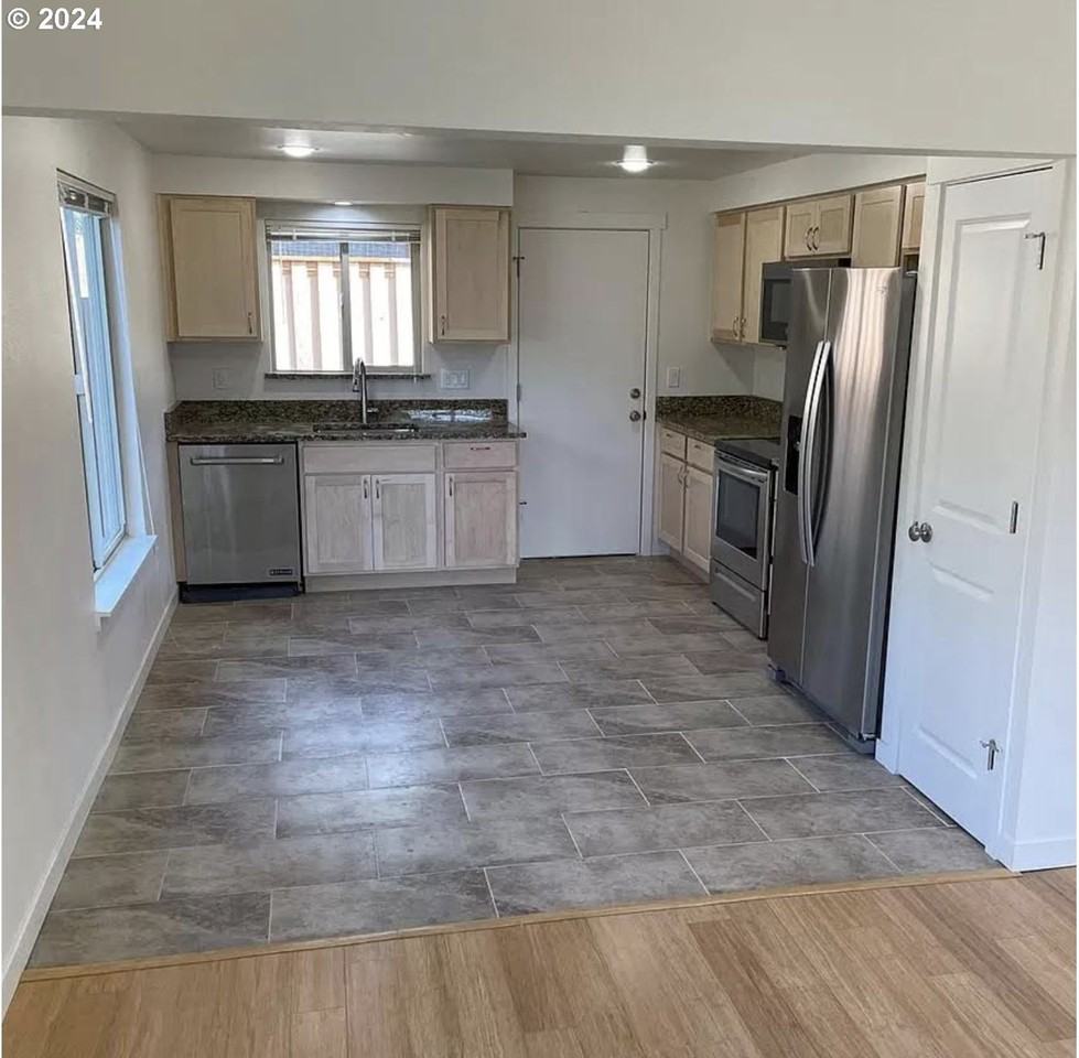 1436 Village Park Pl - Photo 3 of 50