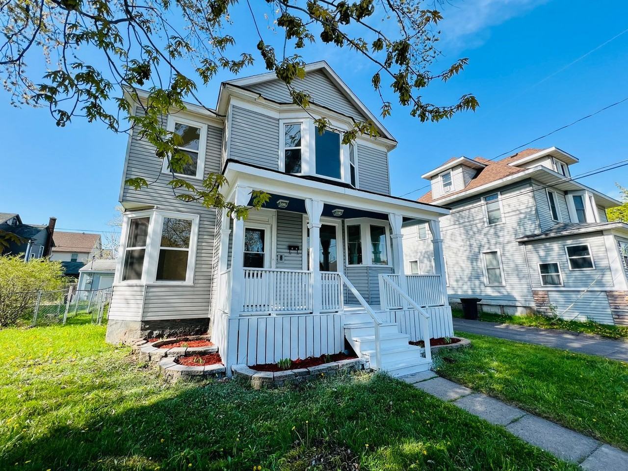 1315 N 12th St - Photo 2 of 40