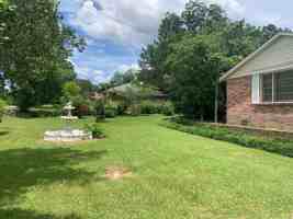 featured image of 902 Adams St