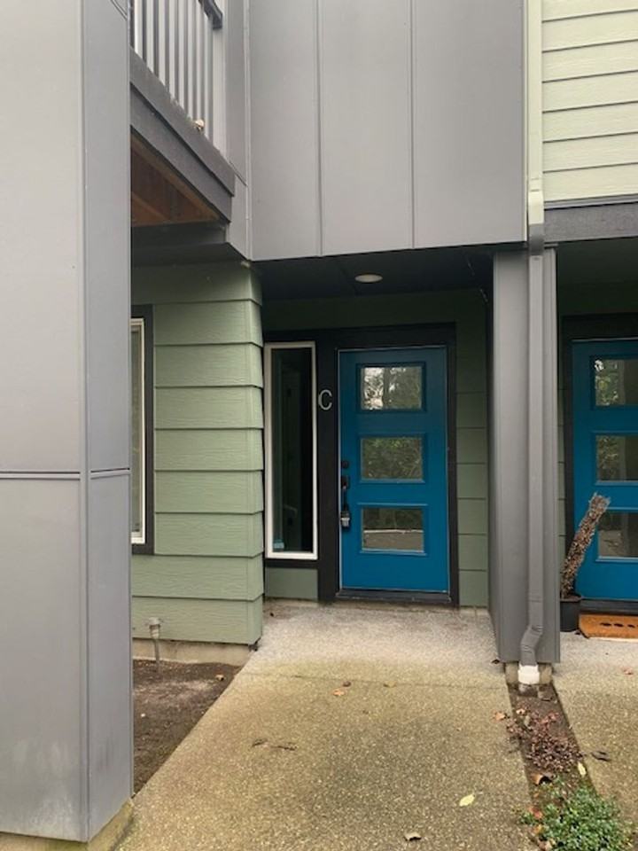 630 238th Pl Se #C - Photo 3 of 26