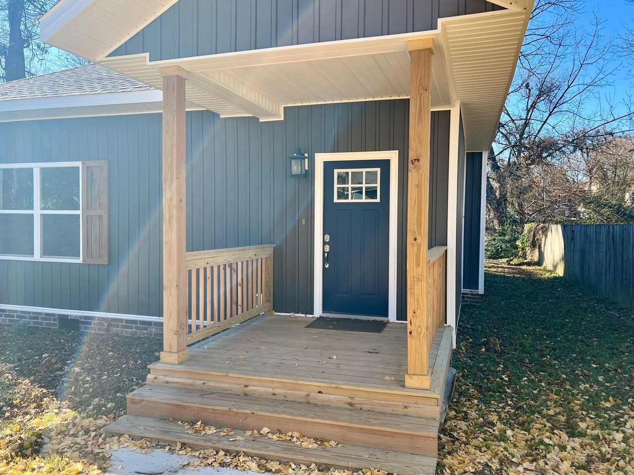 515 Olive St - Photo 2 of 15