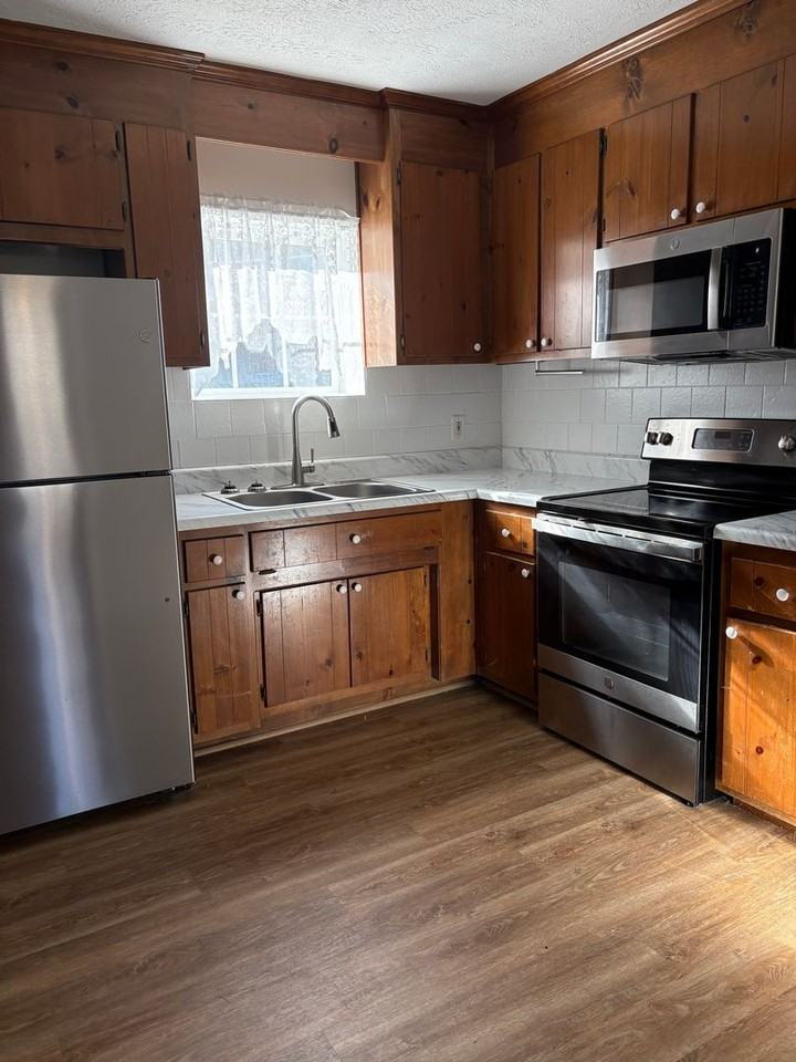 10211 Melvin B Alsbrooks Ave - Photo 2 of 7