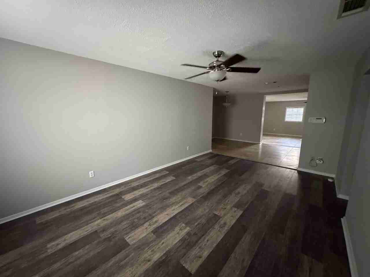 1623 Maria St - Photo 2 of 13