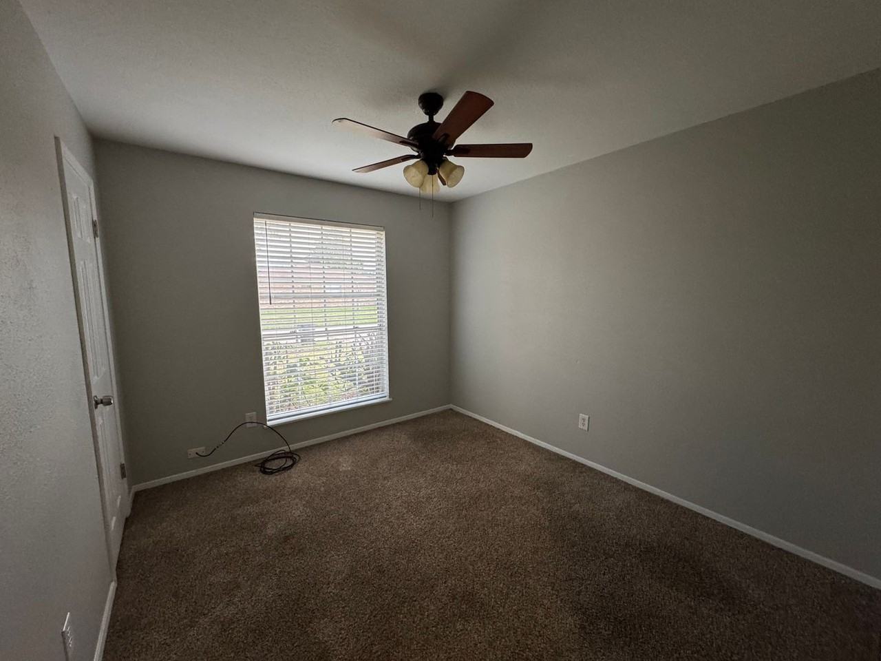 1623 Maria St - Photo 5 of 13