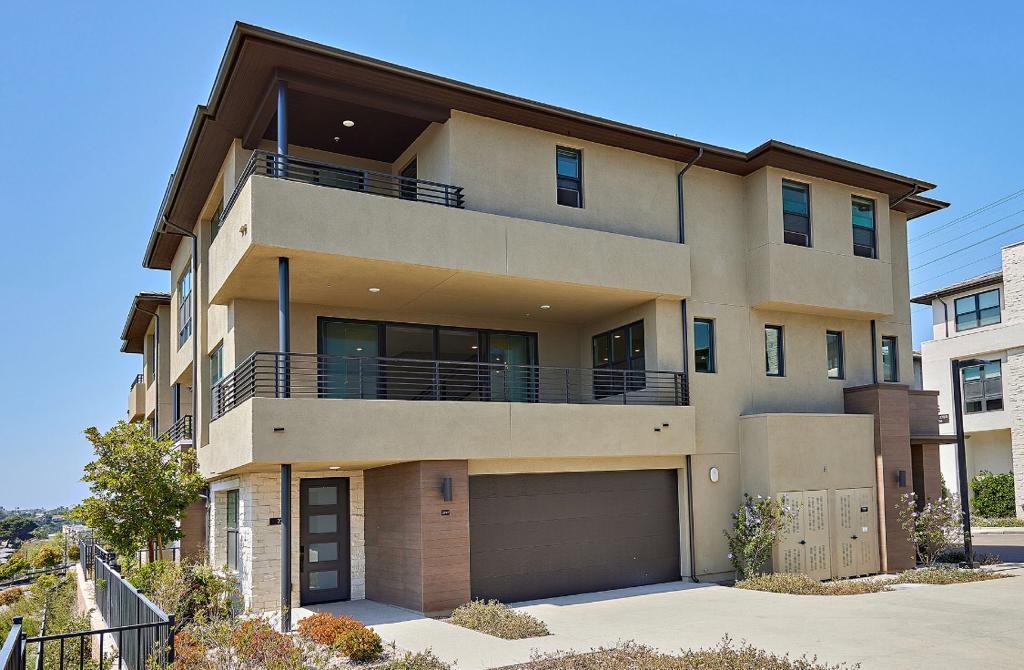 2787 Via Alta Pl #2787 - Photo 2 of 31