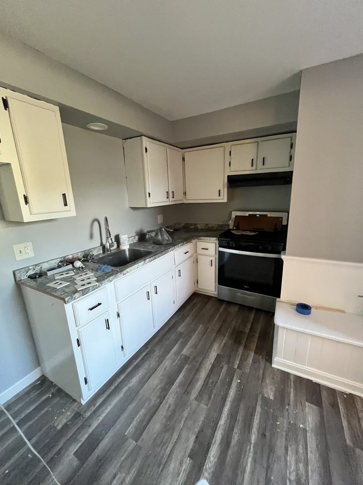 414 W Court St #2 - Photo 7 of 13