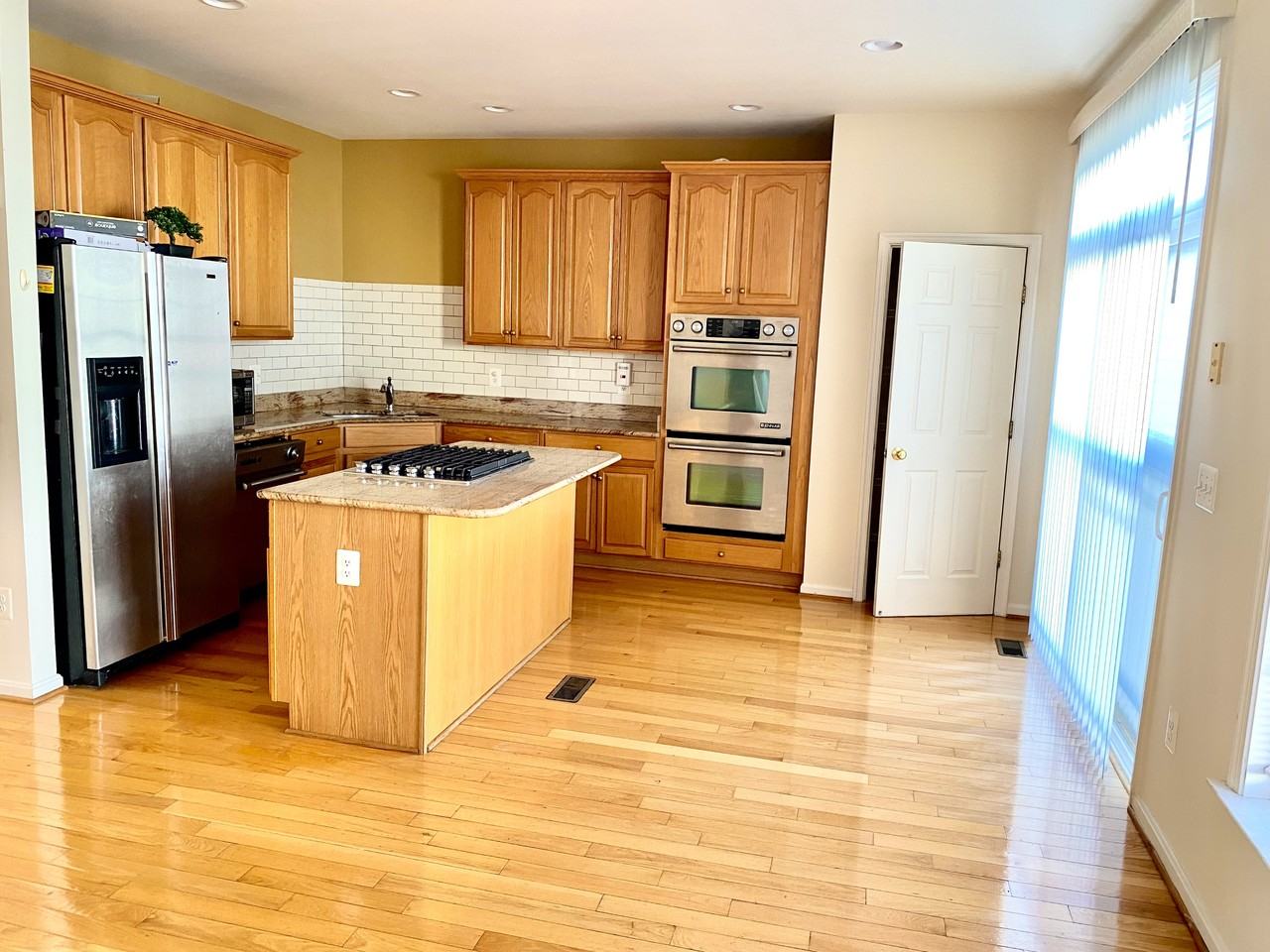 2188 Armitage Ct #2188 - Photo 3 of 10