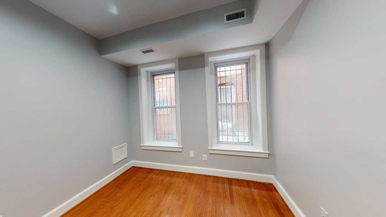 1312 Park Rd Nw #1 - Photo 7 of 13