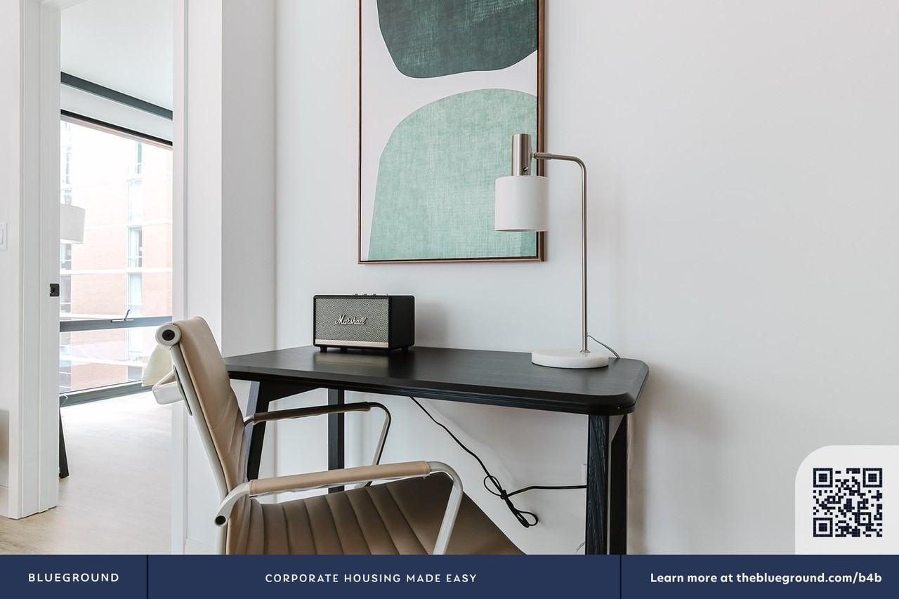 535 North Saint Clair Street - Photo 6 of 42