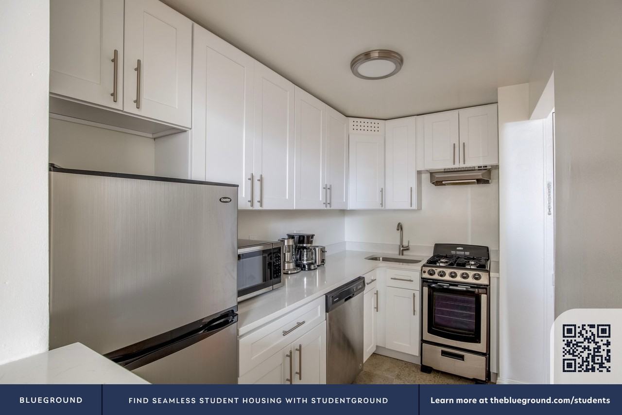 123 East 54th Street - Photo 6 of 23