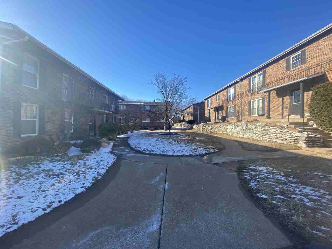 Chez Orleans - Photo 2 of 18