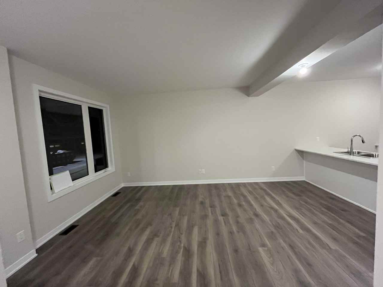 177 Beebalm Cres #1 - Photo 2 of 10
