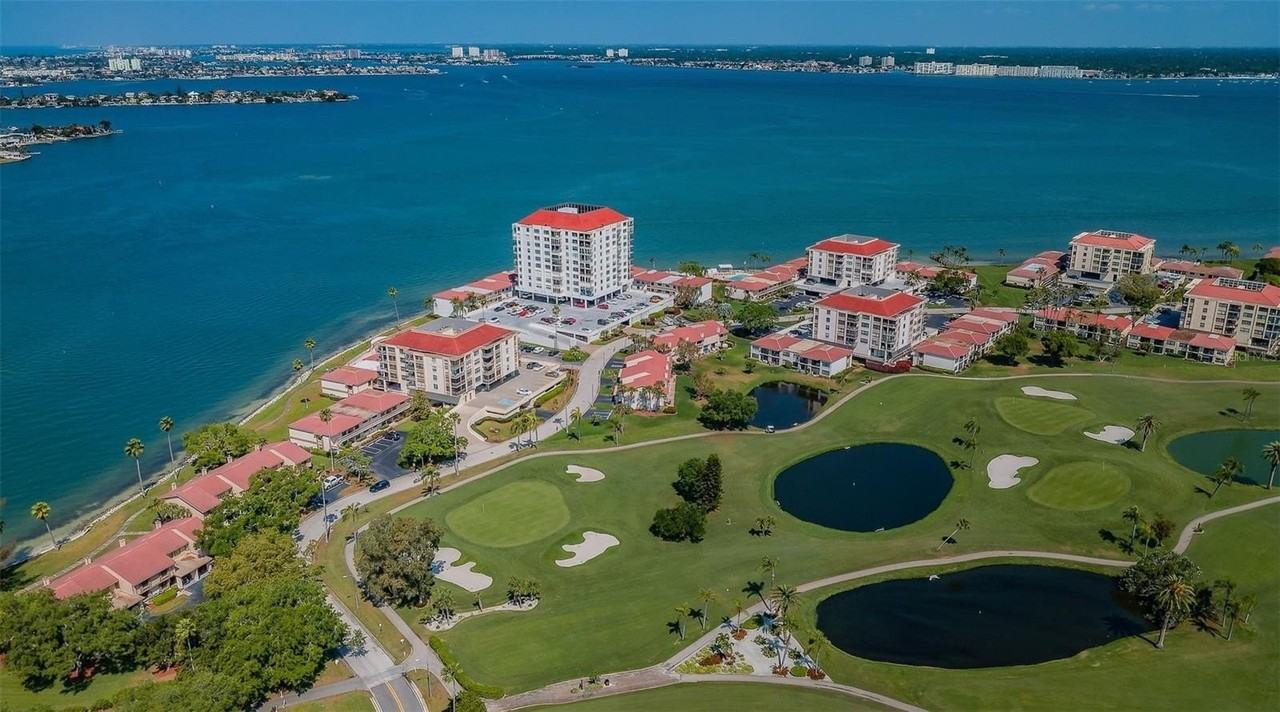 6051 Sun Blvd #305 - Photo 2 of 9