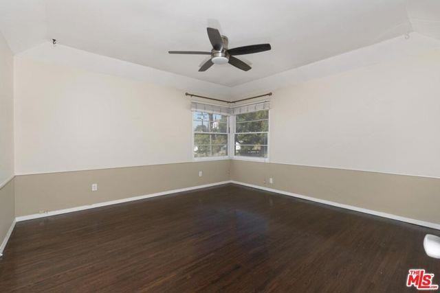 4124 Franklin Ave - Photo 3 of 8