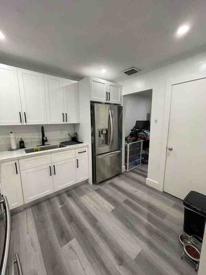 4340 Nw 207th Dr - Photo 3 of 8