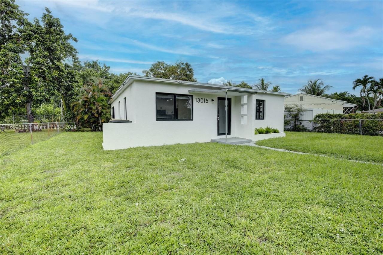 13015 Nw 10th Ave - Photo 2 of 8