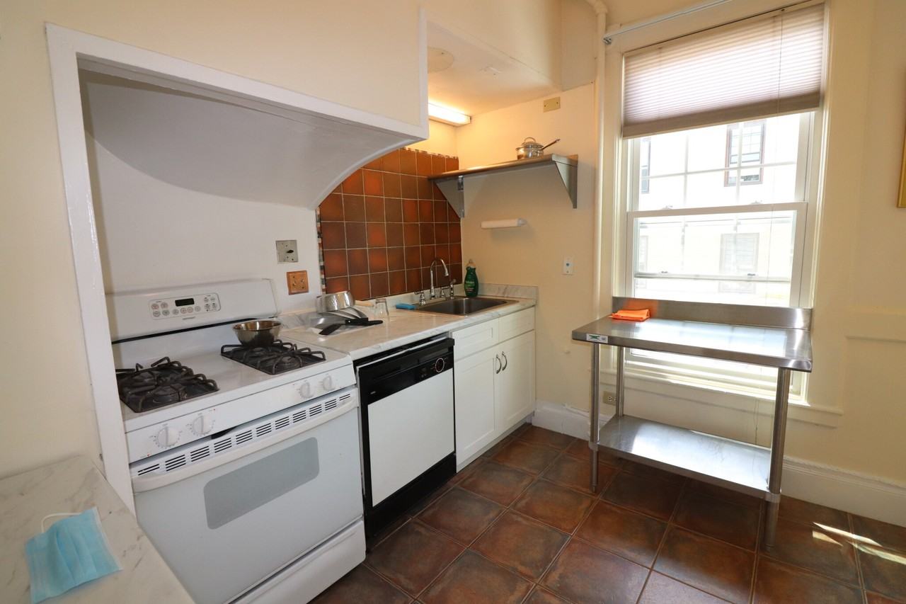 83 Longwood Ave #6 - Photo 5 of 17