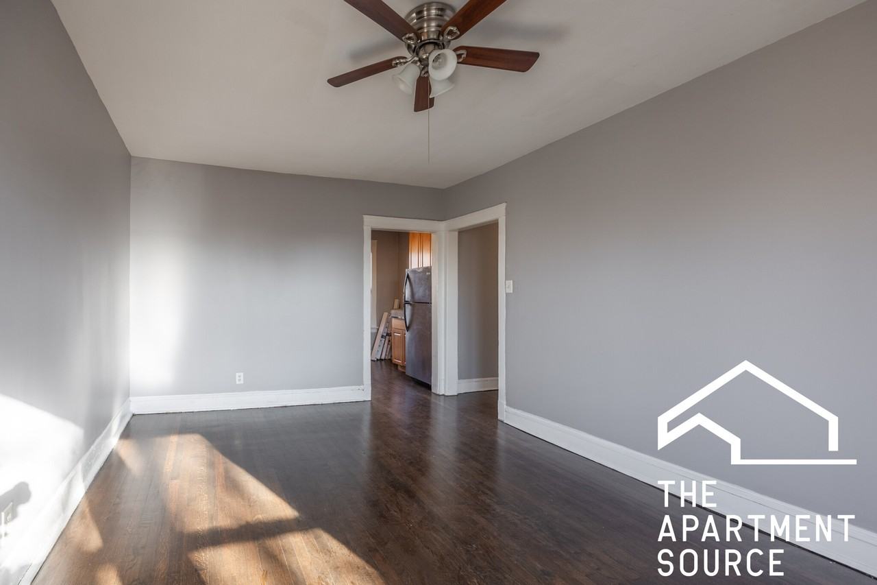 3602 W Sunnyside Ave #3 - Photo 4 of 16