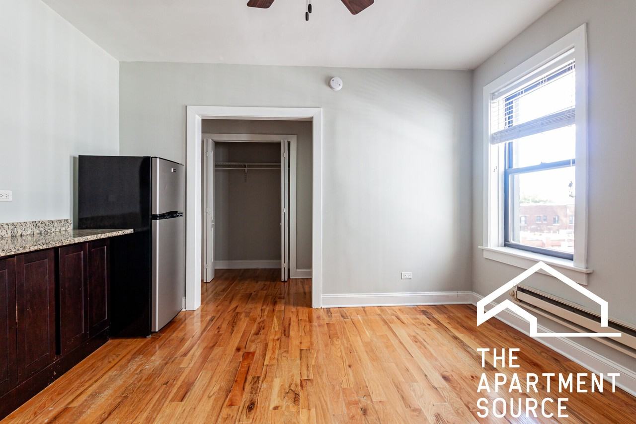 612 W Patterson Ave #705 - Photo 4 of 8