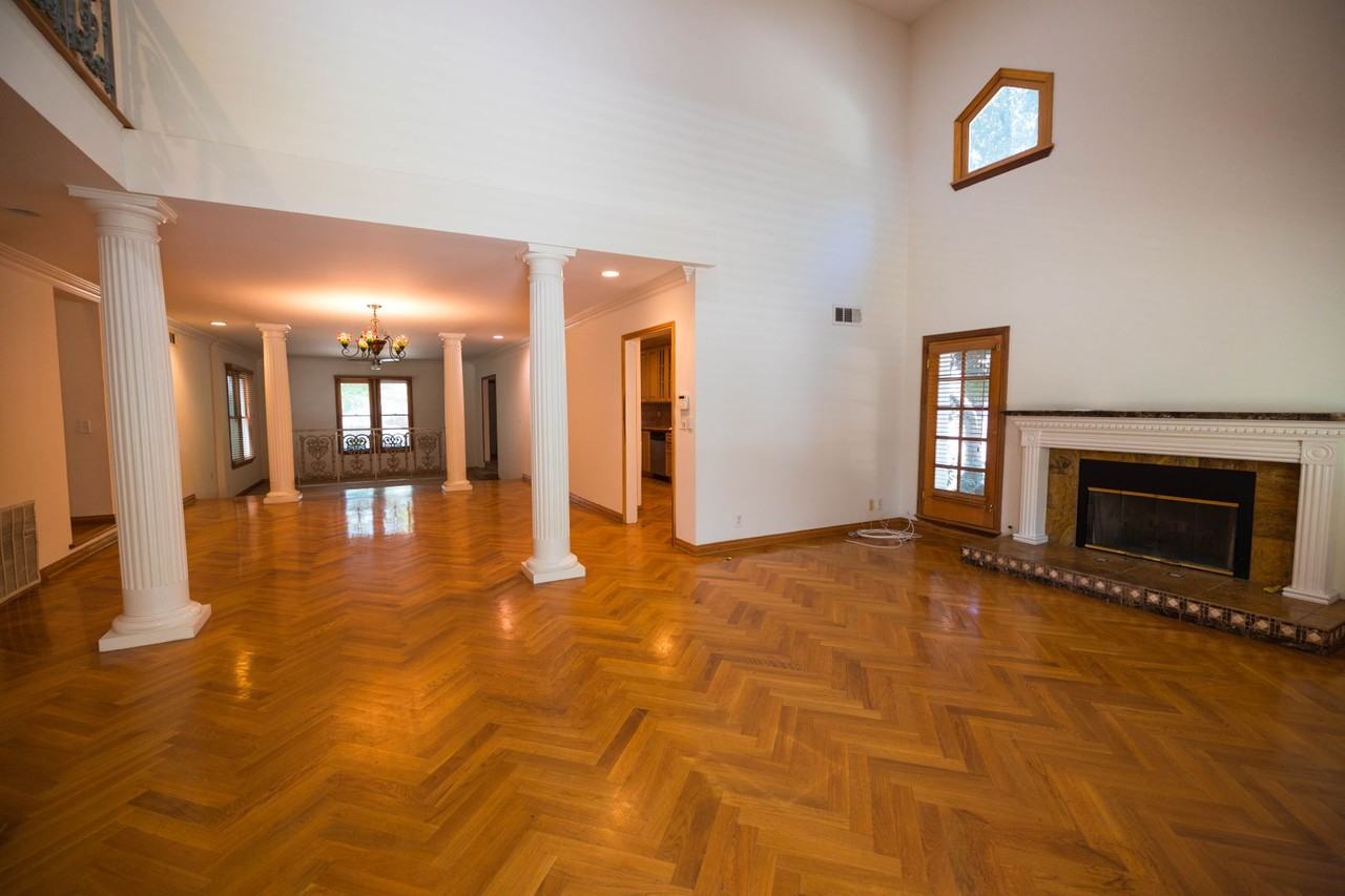 1115 N Garfield Ave - Photo 4 of 45