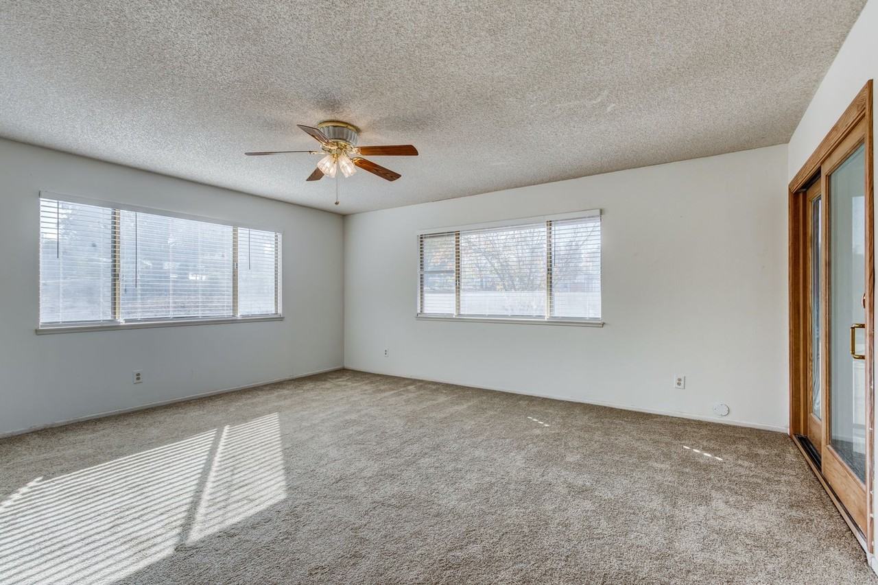 15293 Golden Star Ave - Photo 3 of 50