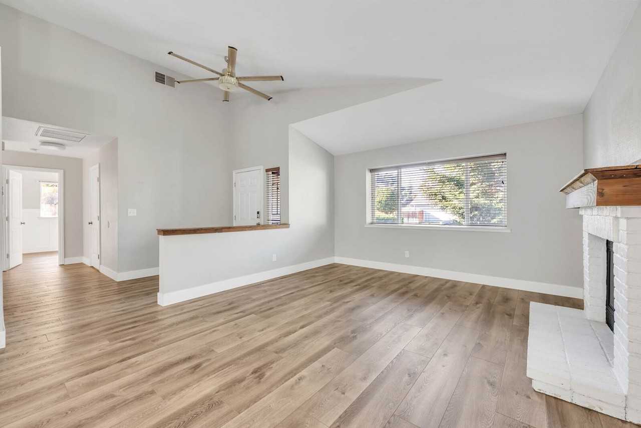 827 Stetson Way - Photo 6 of 31