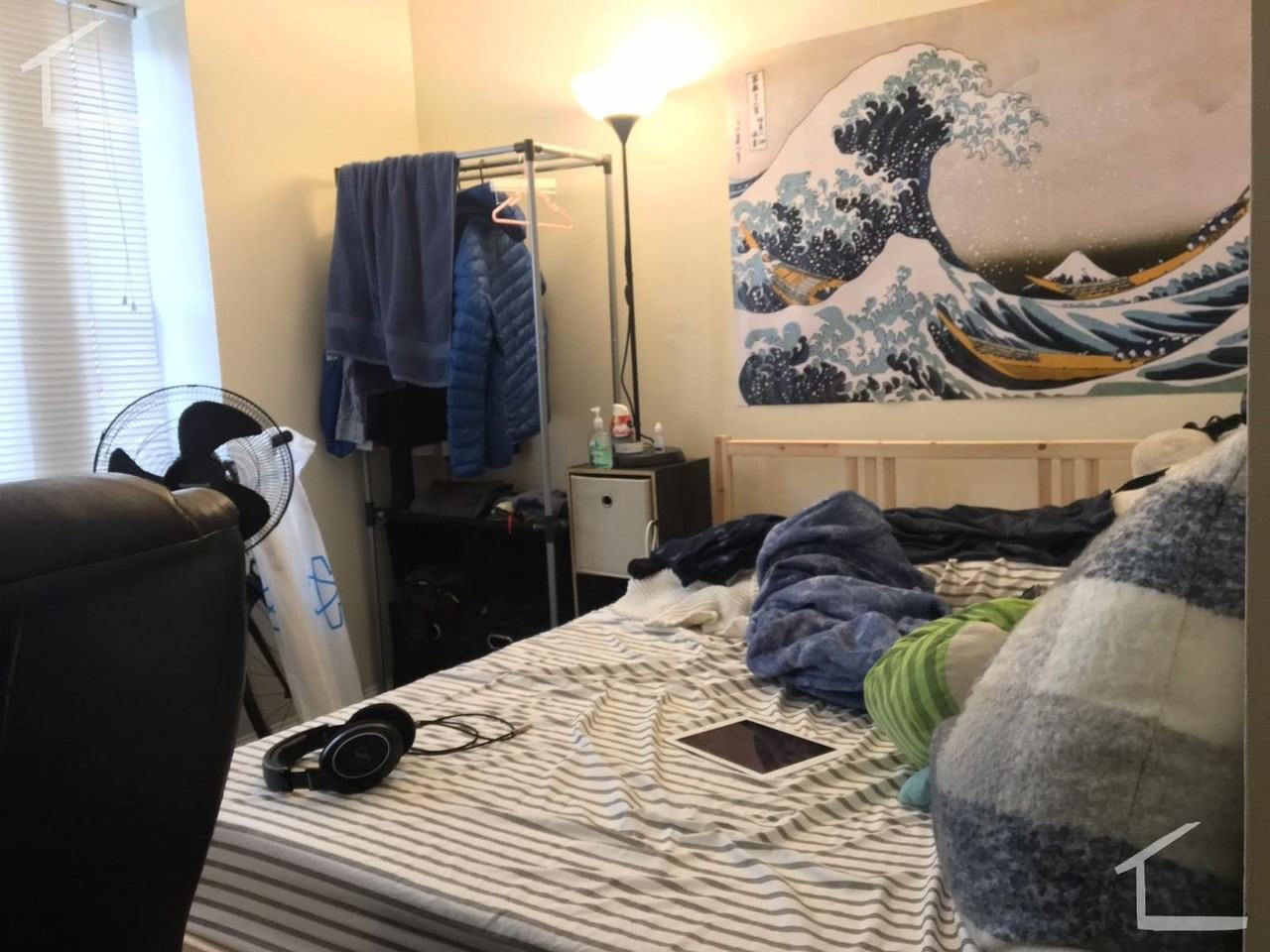 827 Beacon St - Photo 3 of 7