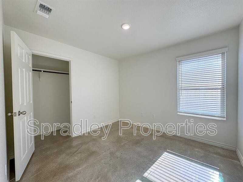 2306B Zanoletti Dr - Photo 6 of 12