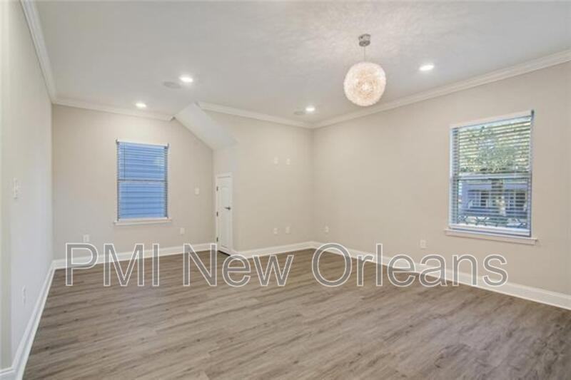 2228 Bienville St - Photo 3 of 15