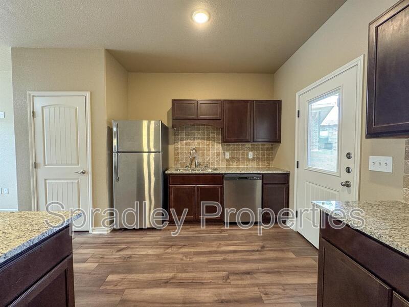 1058 Hibiscus Unit A - Photo 7 of 12