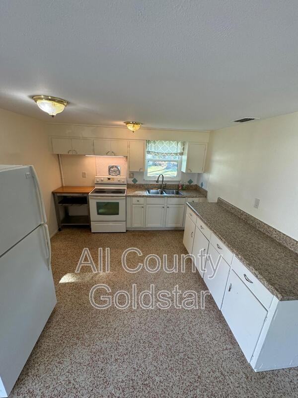 315 W Langsner St - Photo 3 of 8