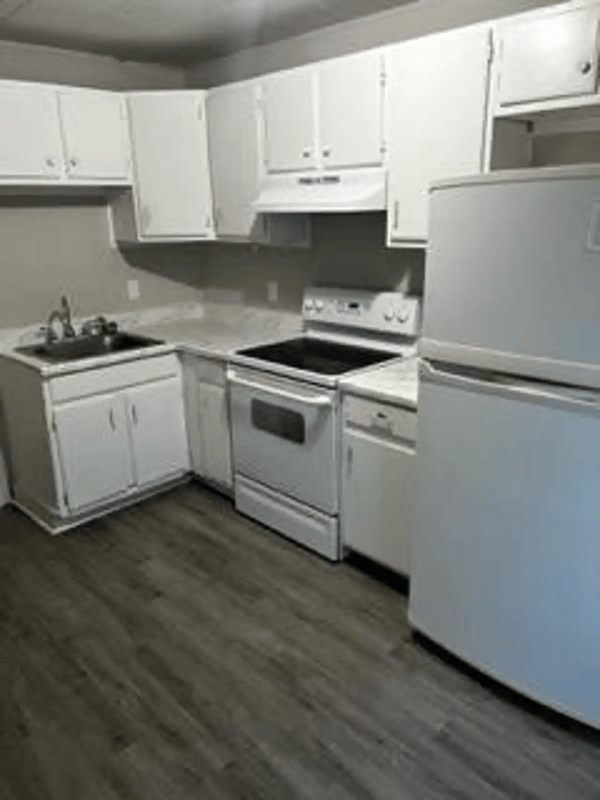 209 S 1st St #B - Photo 2 of 8