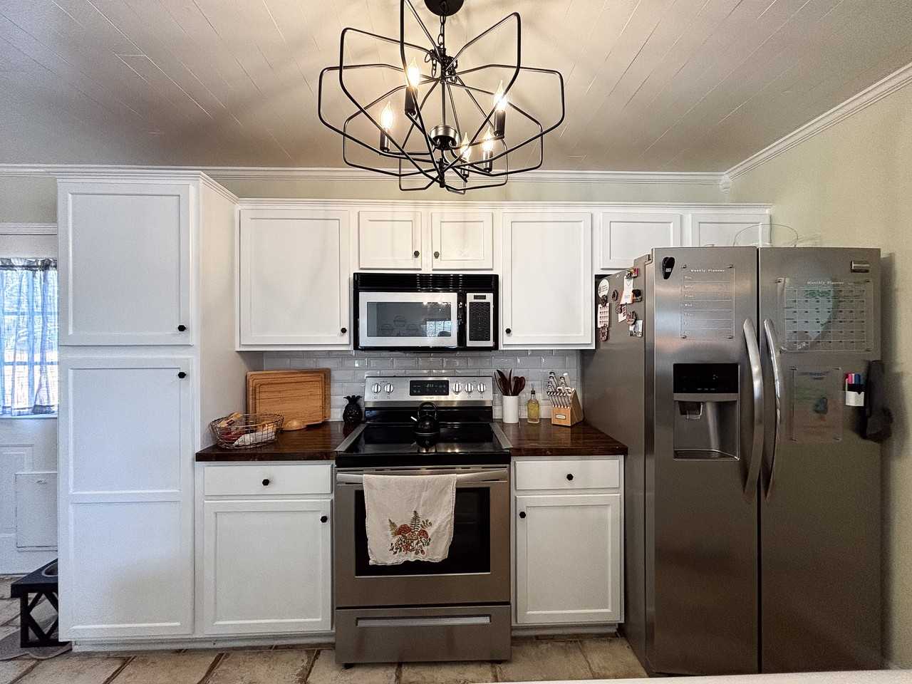 236 Emerald Isle Dr - Photo 7 of 39