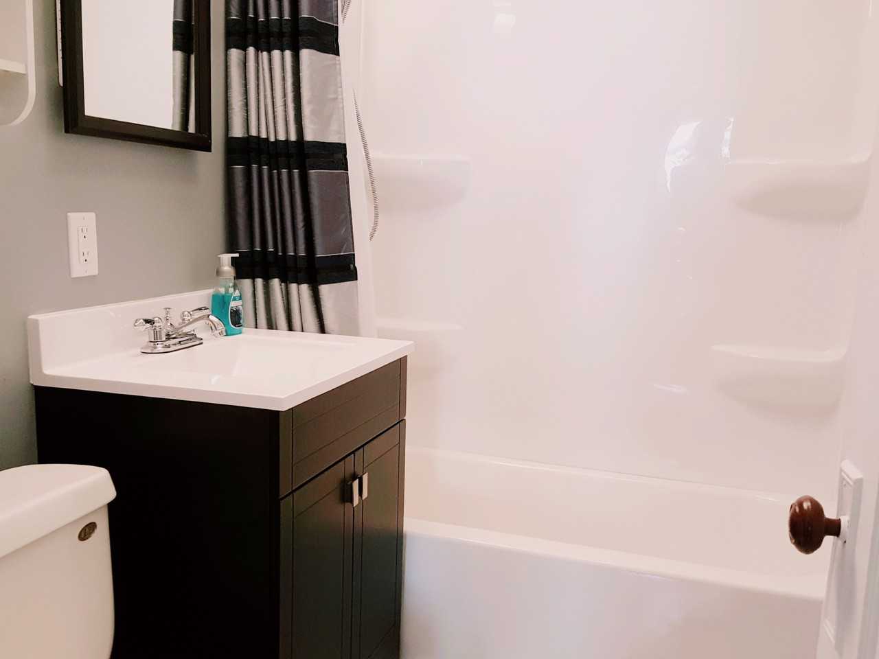 718 W Harper Ave - Photo 3 of 8