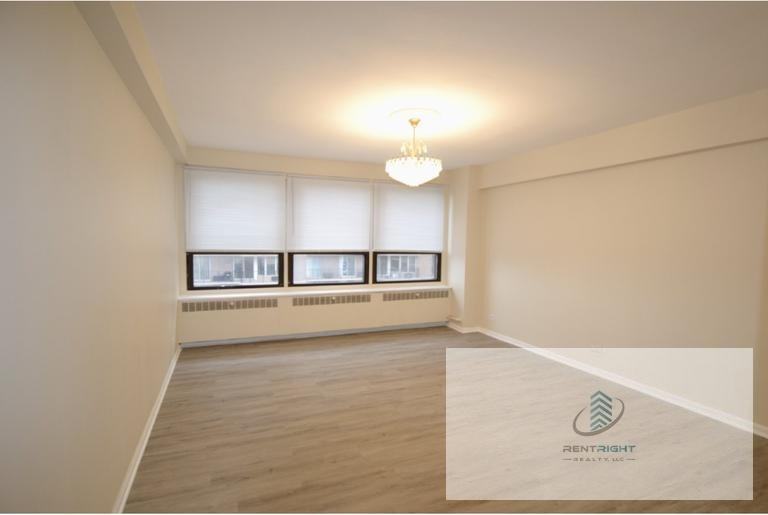 4180 N Marine Dr #1505 - Photo 6 of 17
