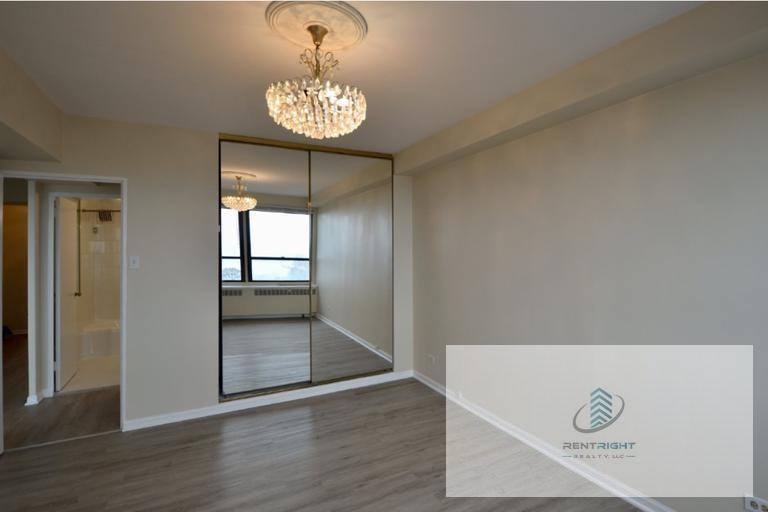 4180 N Marine Dr #1505 - Photo 7 of 17