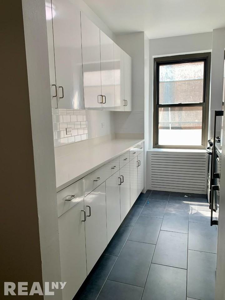 5th Ave #14A - Photo 5 of 8