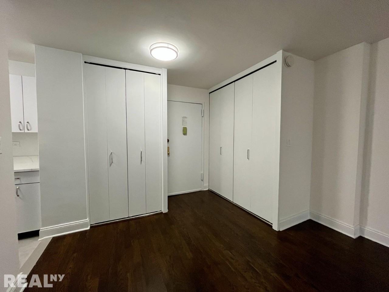 5th Ave #9F - Photo 3 of 7