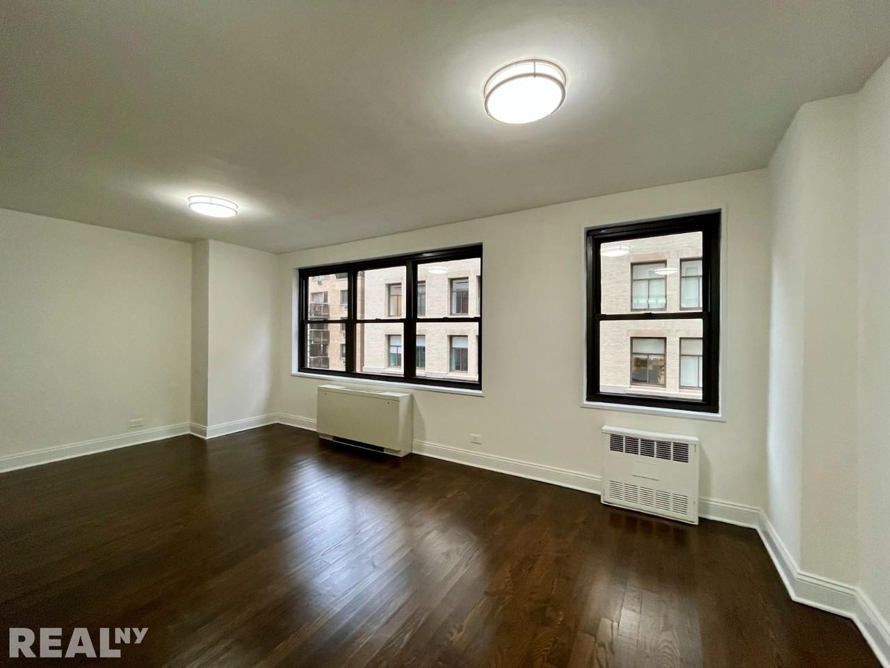 5th Ave #9F - Photo 6 of 7