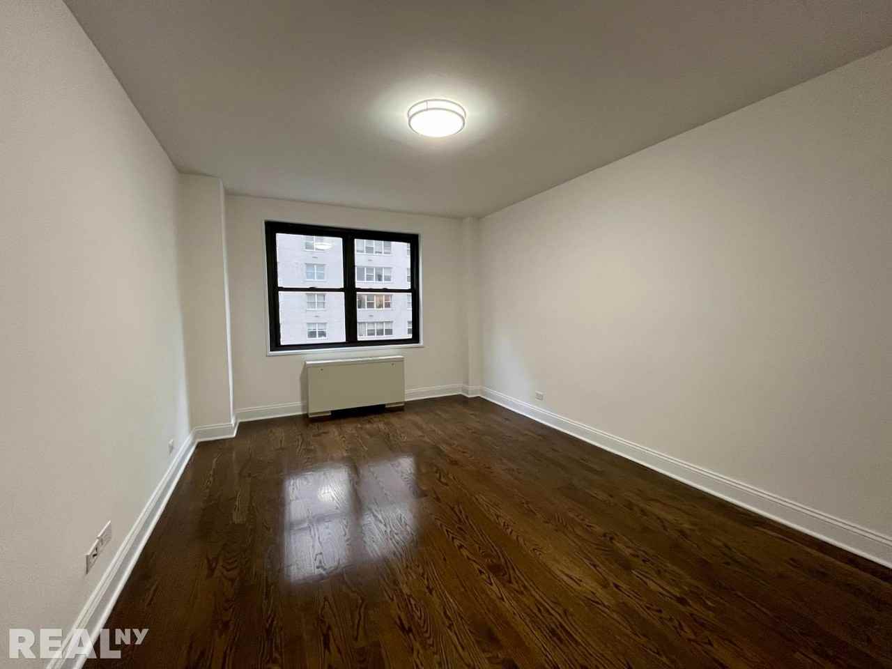 5th Ave #10N - Photo 4 of 8