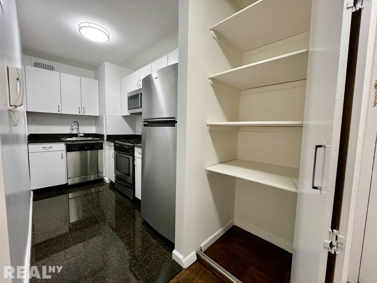 5th Ave #7L - Photo 3 of 7