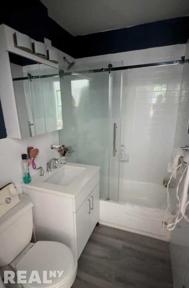 W 22nd St #4J - Photo 5 of 5