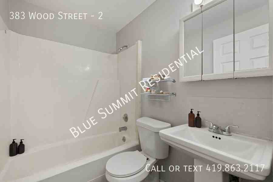 383 Wood St #2 - Photo 3 of 11