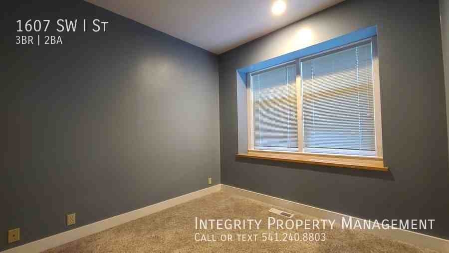 1607 Sw I St - Photo 6 of 20